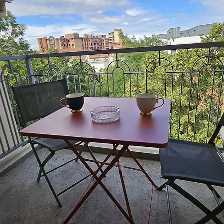Apartment T1 - 160 Bed - Center *
