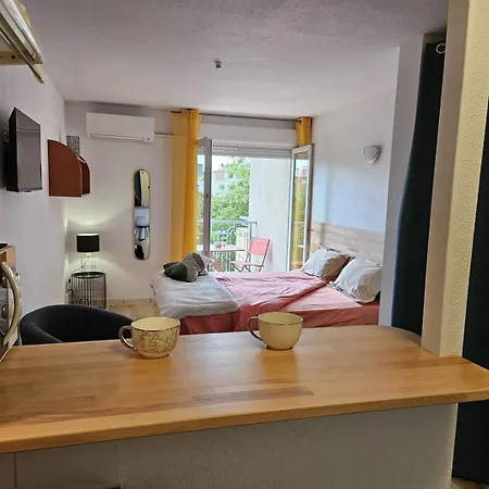 Apartment T1 - 160 Bed - Center *